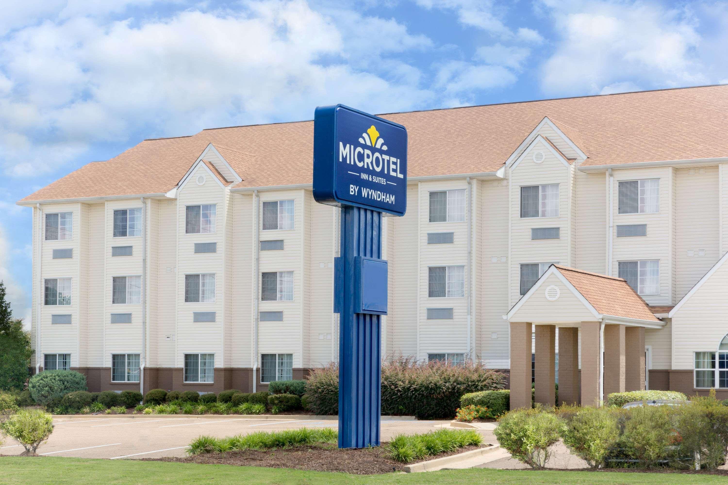 Microtel Inn & Suites By Wyndham Starkville Esterno foto
