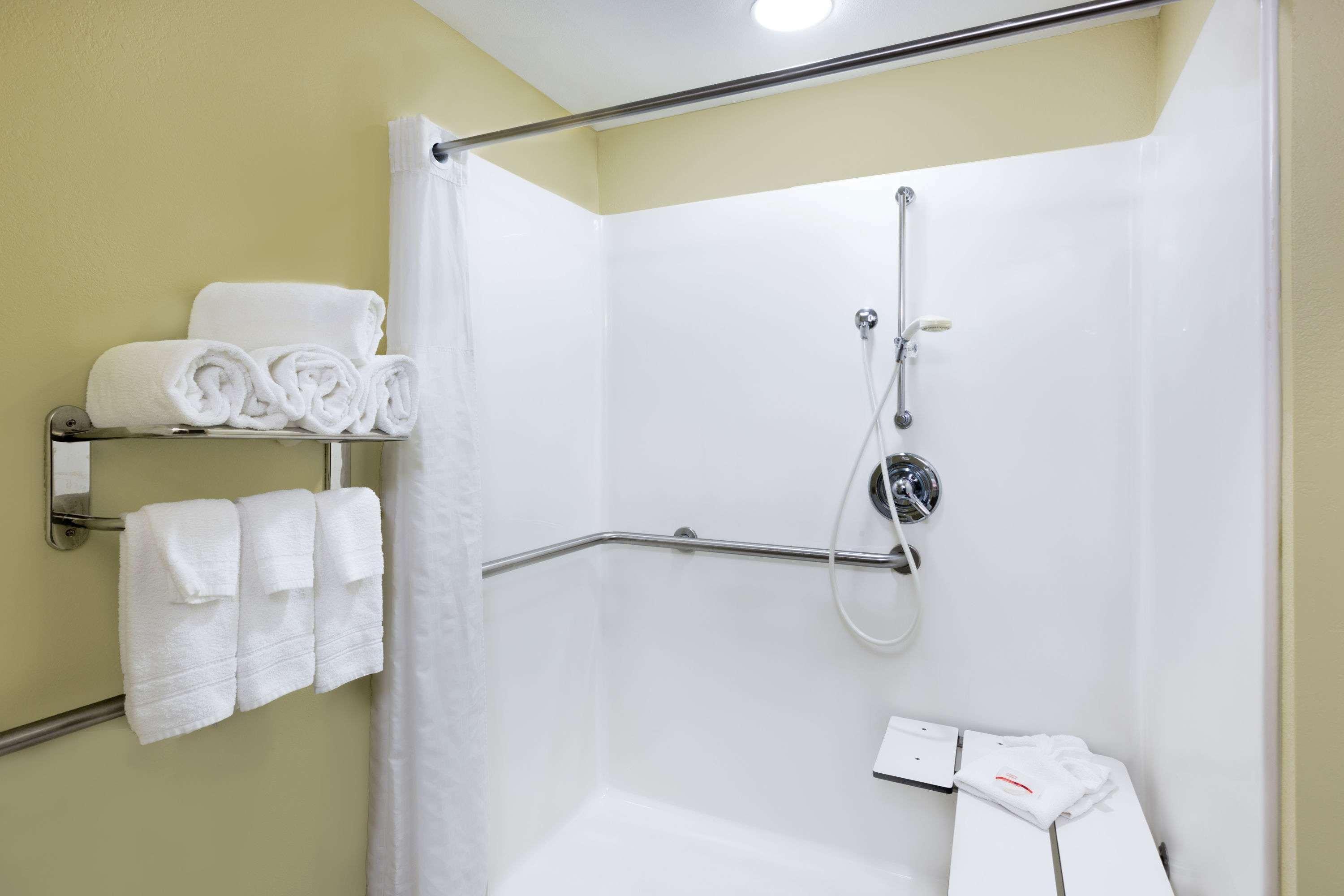 Microtel Inn & Suites By Wyndham Starkville Esterno foto
